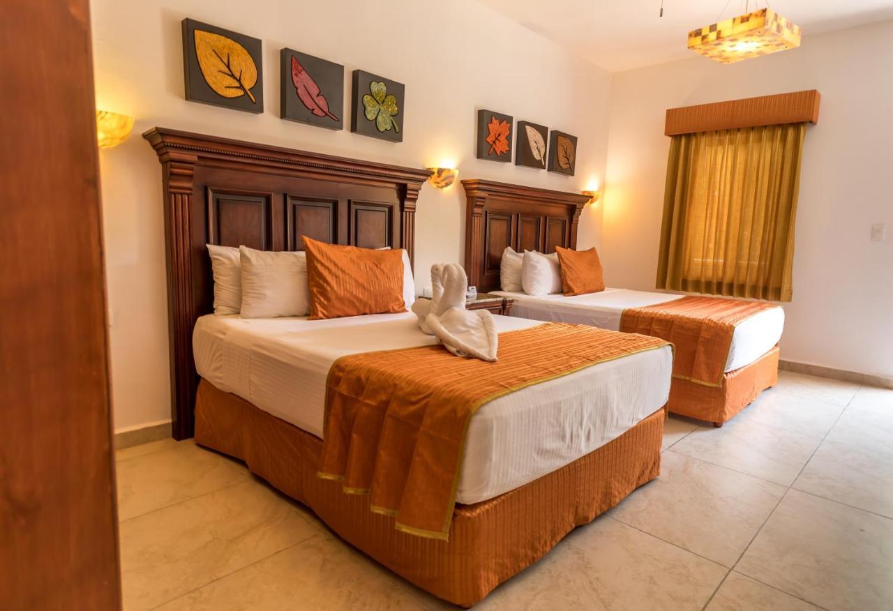 Hotel Las Golondrinas Playa del Carmen Buitenkant foto