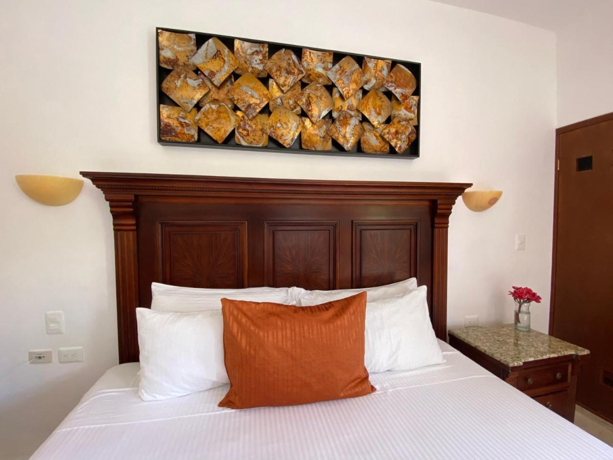 Hotel Las Golondrinas Playa del Carmen Buitenkant foto