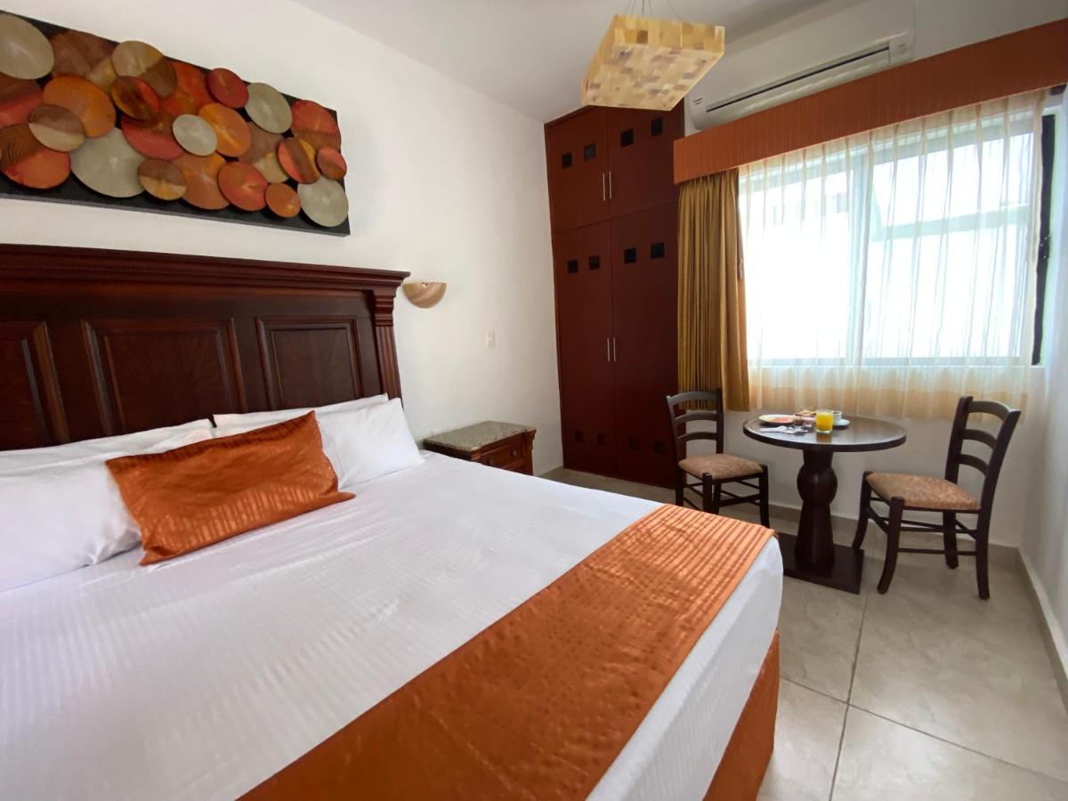 Hotel Las Golondrinas Playa del Carmen Buitenkant foto