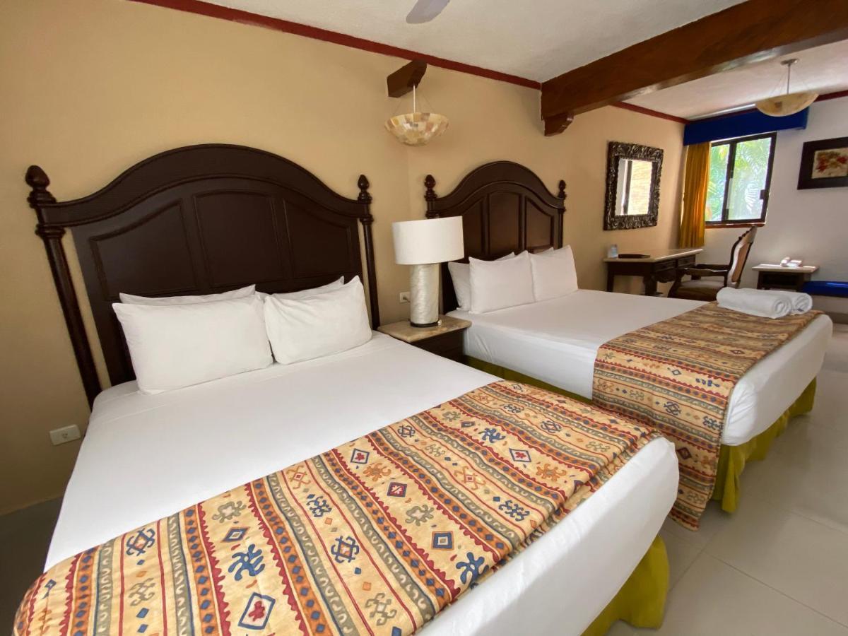 Hotel Las Golondrinas Playa del Carmen Buitenkant foto