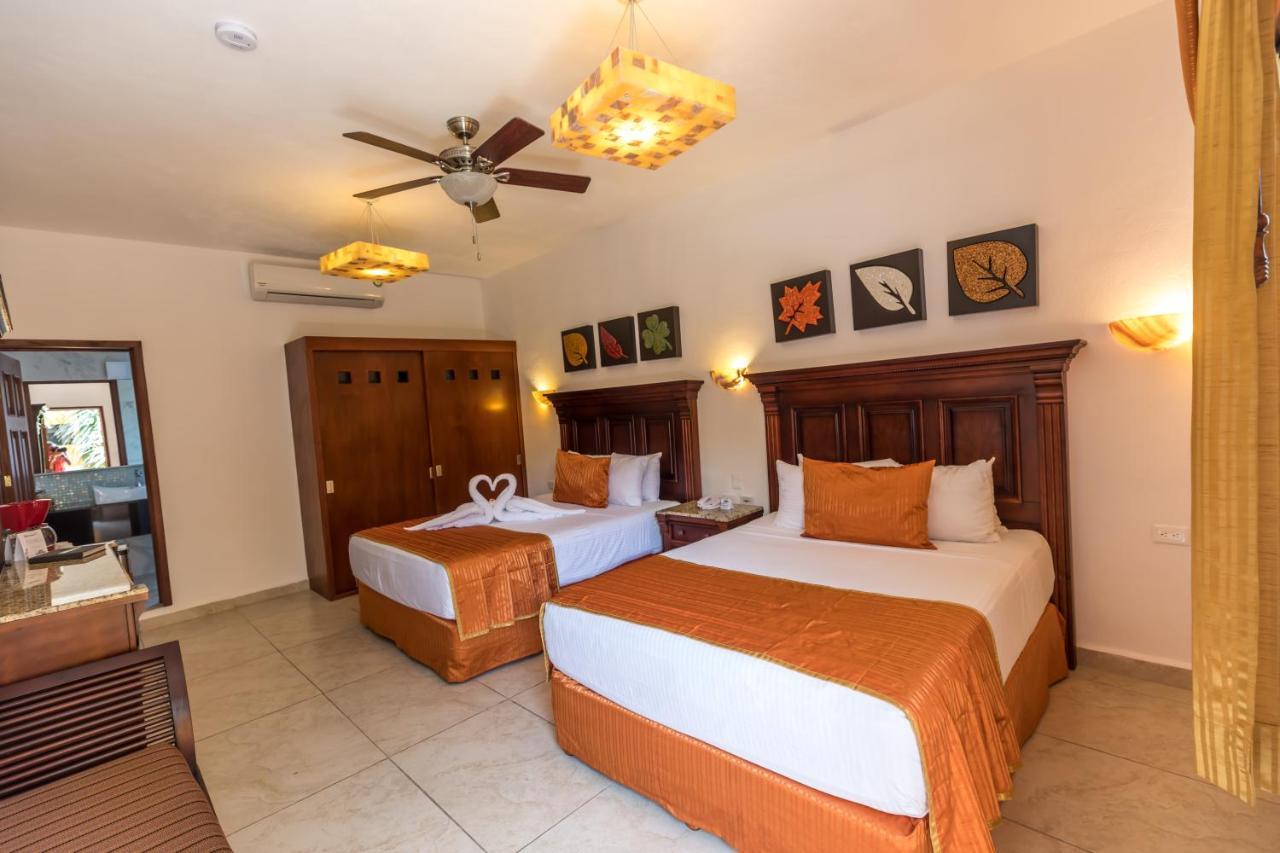Hotel Las Golondrinas Playa del Carmen Buitenkant foto