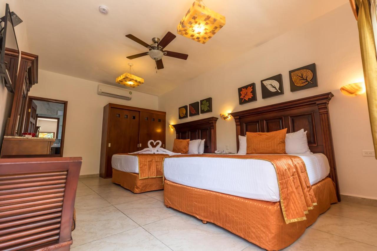 Hotel Las Golondrinas Playa del Carmen Buitenkant foto
